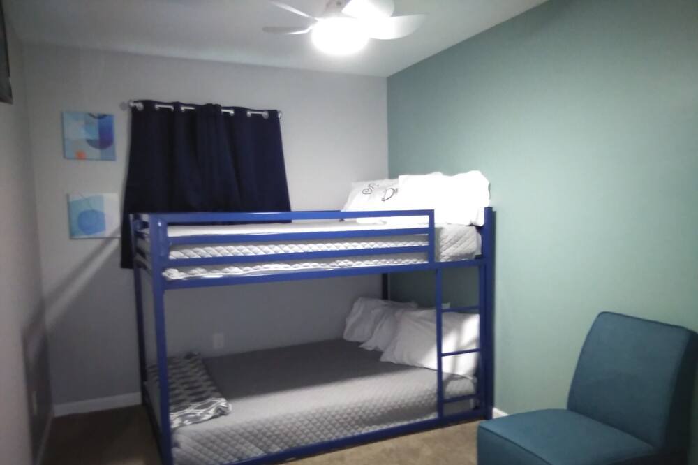 Photo of Bedroom in Stone County