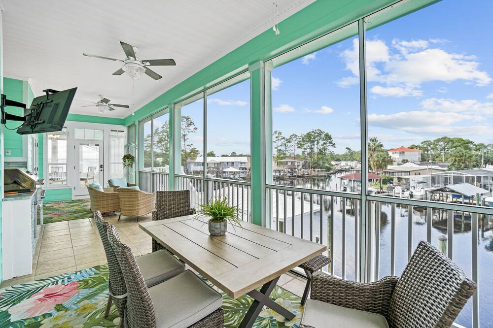 Photo of Patio Balcony in Upper Grand Lagoon