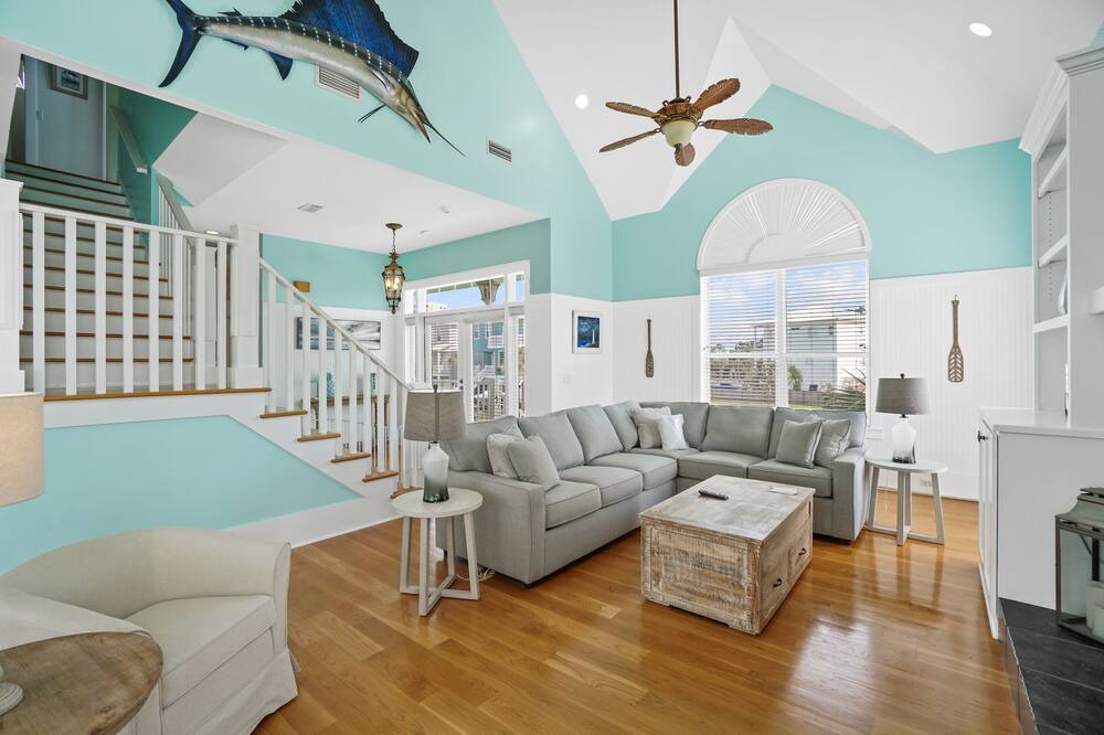 Photo of Livingroom in Upper Grand Lagoon