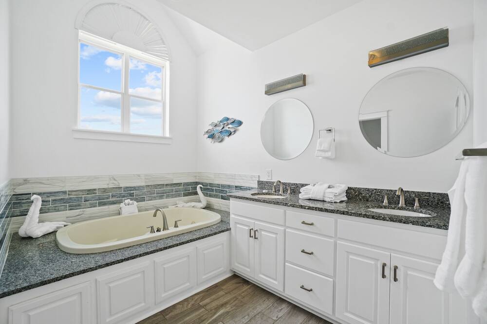 Photo of Bathroom in Upper Grand Lagoon