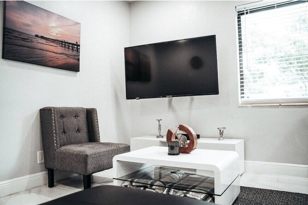 Photo of Livingroom in Flagler Village