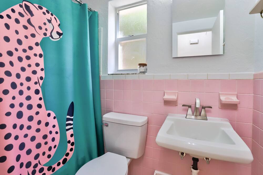Photo of Bathroom in Mango Groves