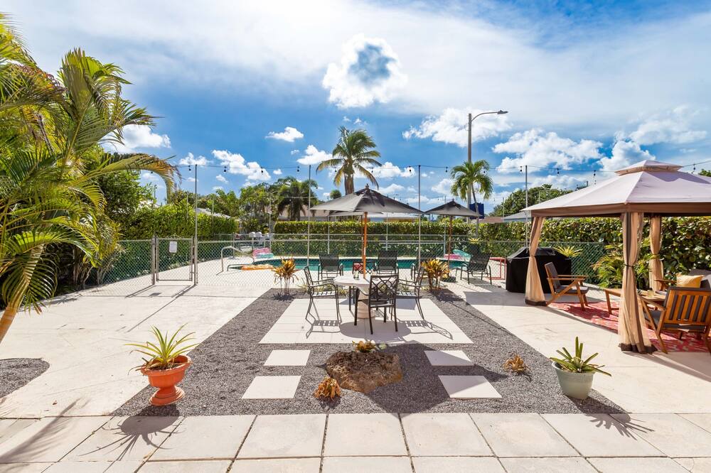 Photo of Patio Balcony in Mango Groves