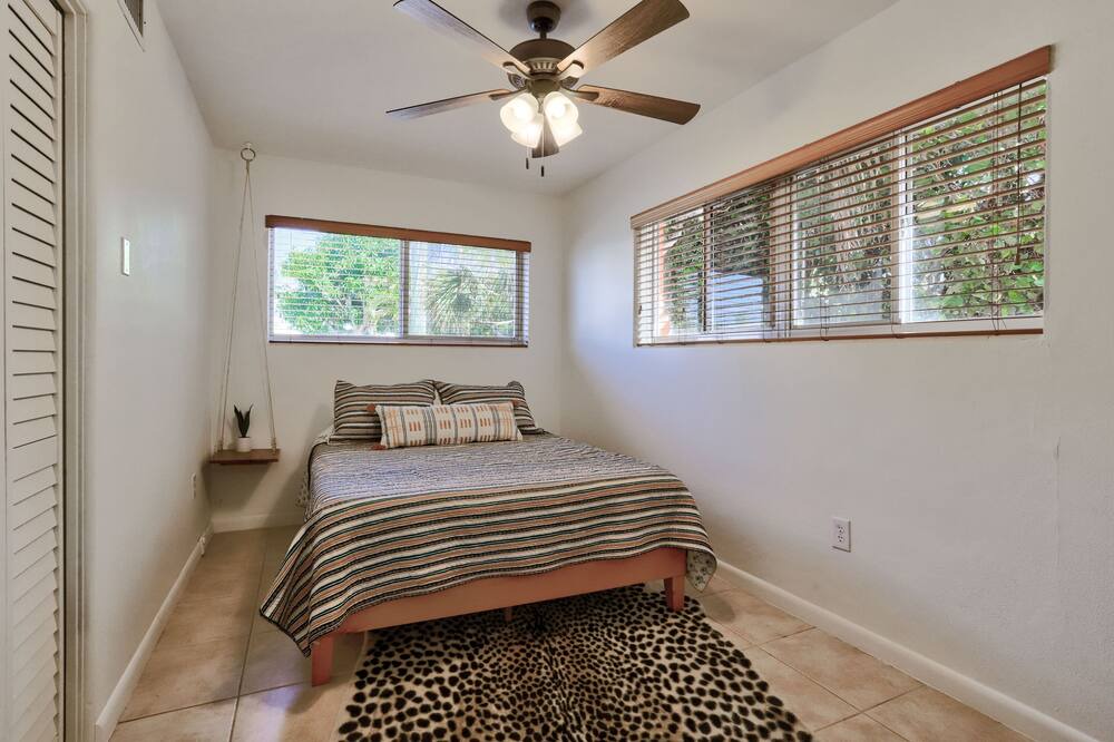 Photo of Bedroom in Mango Groves