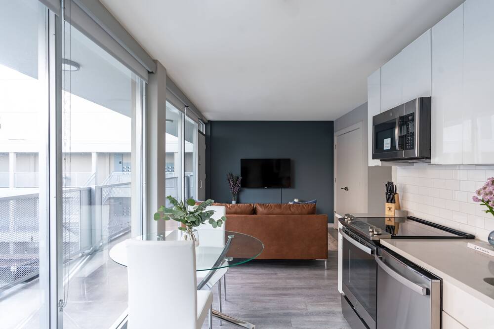 Photo of Livingroom in Downtown Jackson