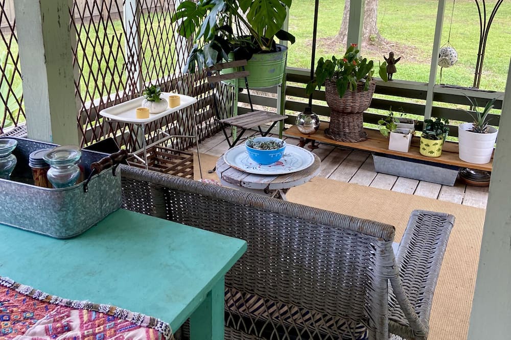 Photo of Patio Balcony in Wewahitchka