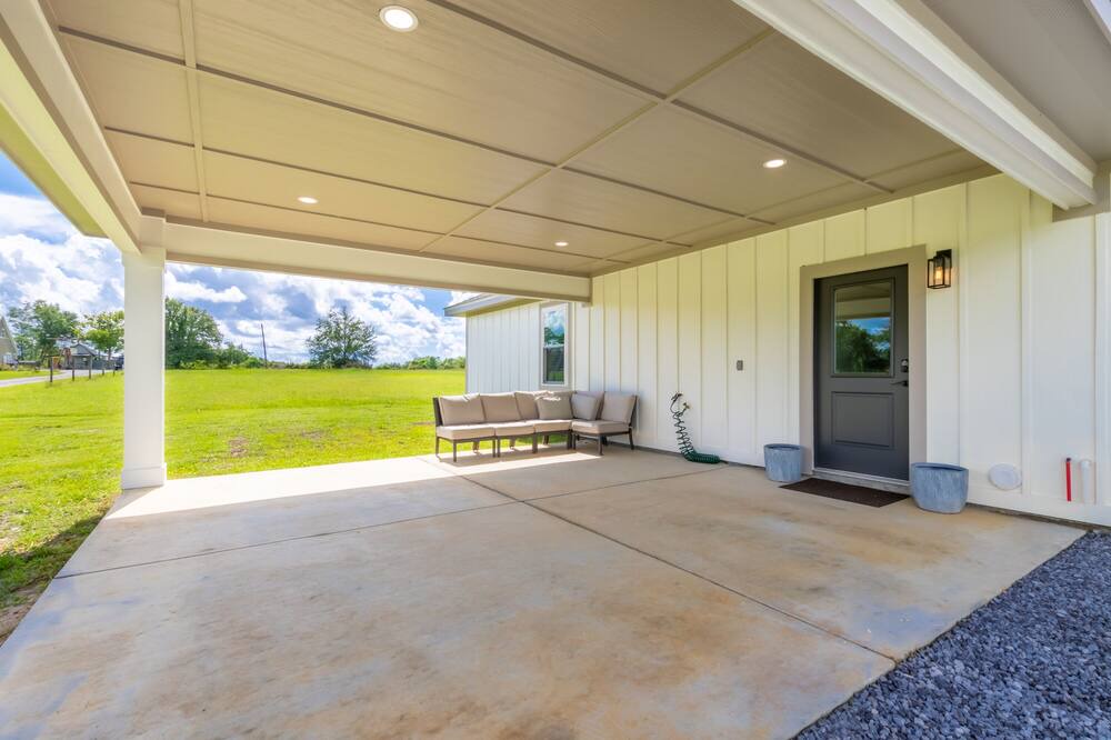 Photo of Outdoor in Lillian