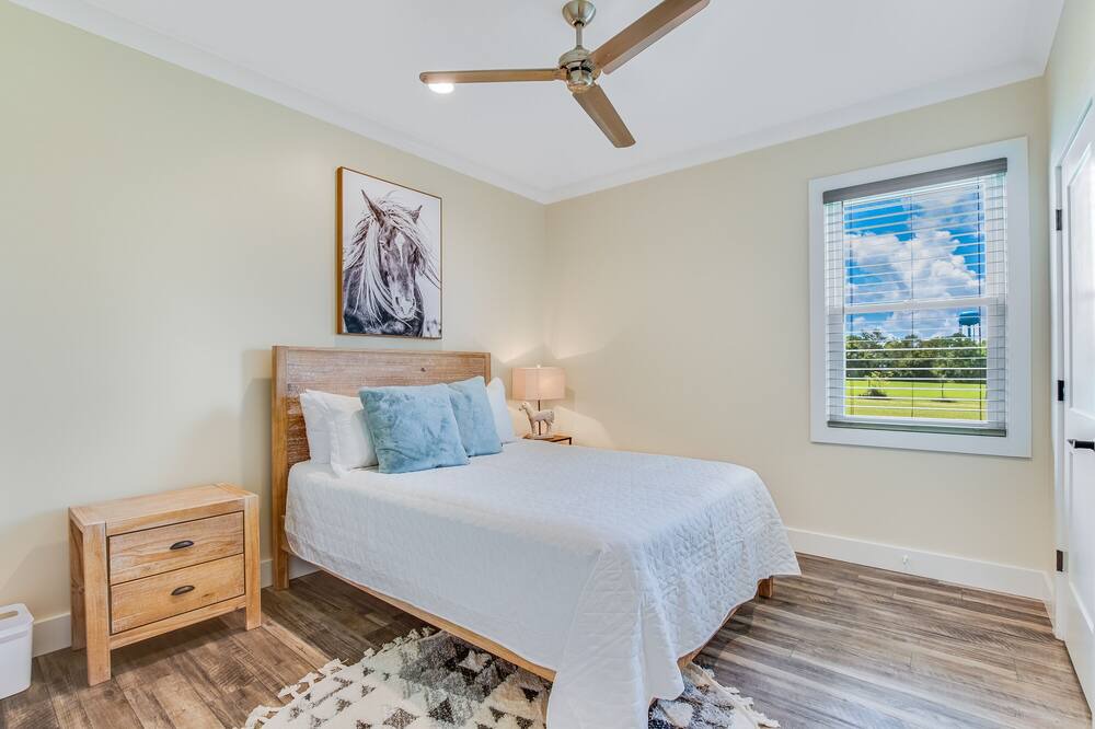 Photo of Bedroom in Lillian