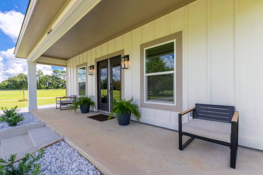 Photo of Patio Balcony in Lillian