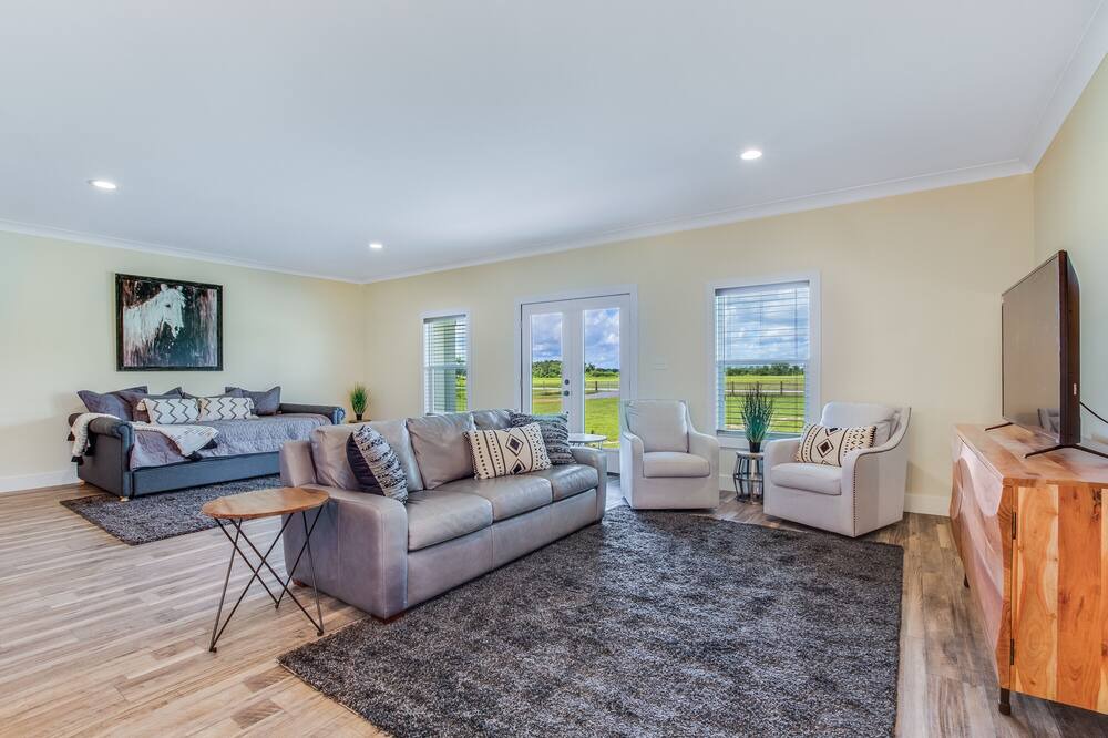 Photo of Livingroom in Lillian