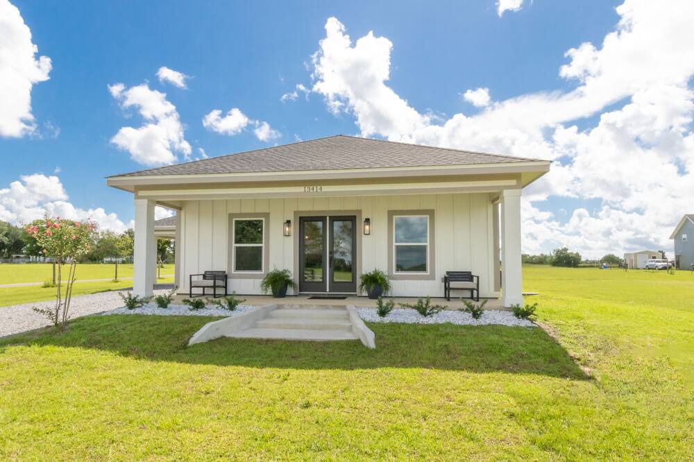 Photo of Outdoor in Lillian