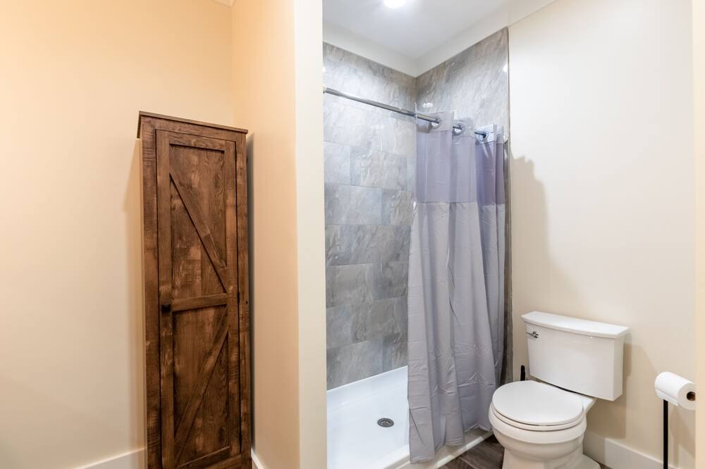 Photo of Bathroom in Lillian