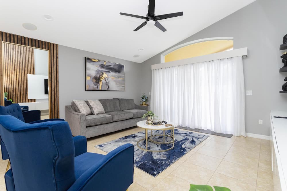 Photo of Livingroom in Veranda Palms