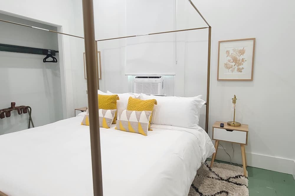 Photo of Bedroom in South 7th Ward