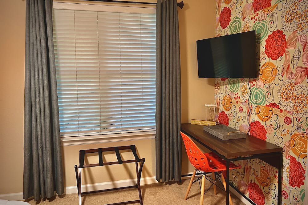 Photo of Bedroom in Tallahassee