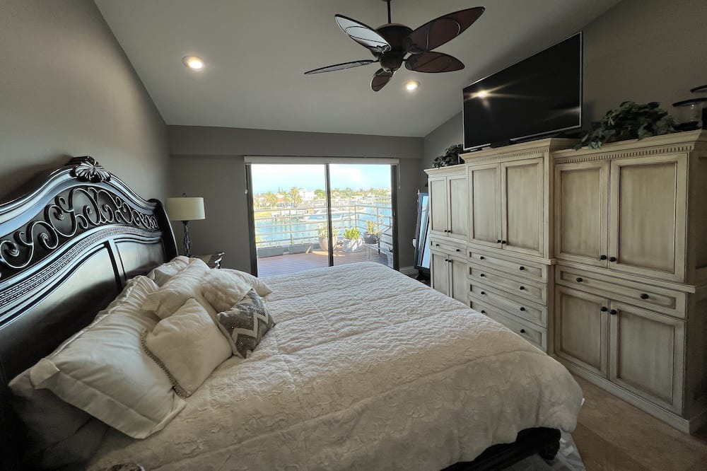 Photo of Bedroom in Tierra Verde