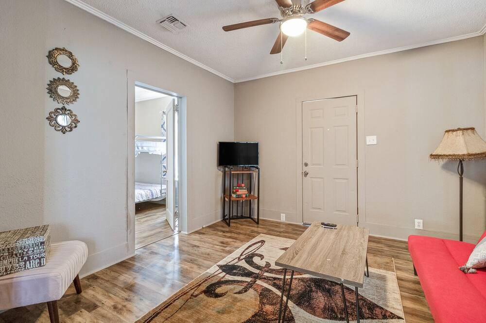 Photo of Livingroom in New Iberia