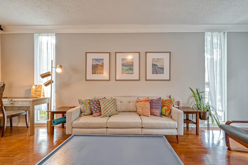 Photo of Livingroom in Houston Heights