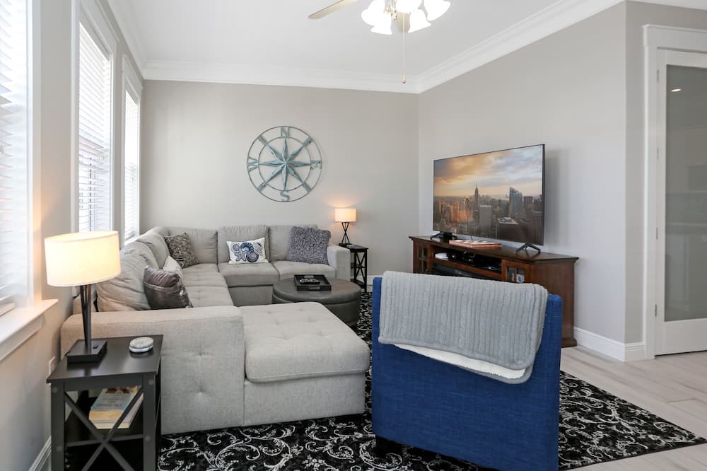 Photo of Bedroom in Waterside Village