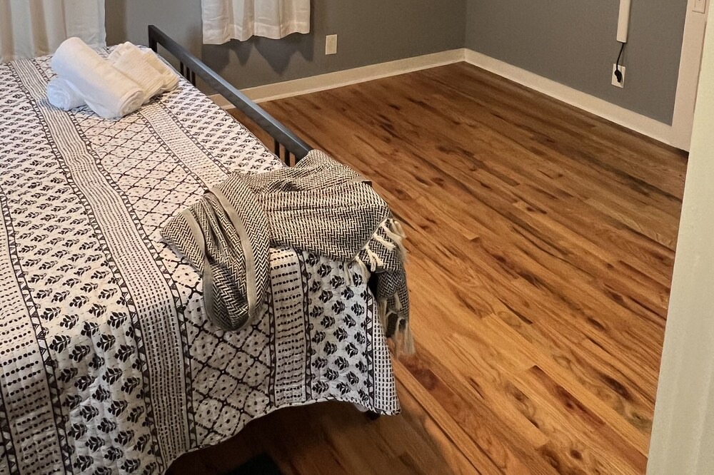 Photo of Bedroom in Jonesville