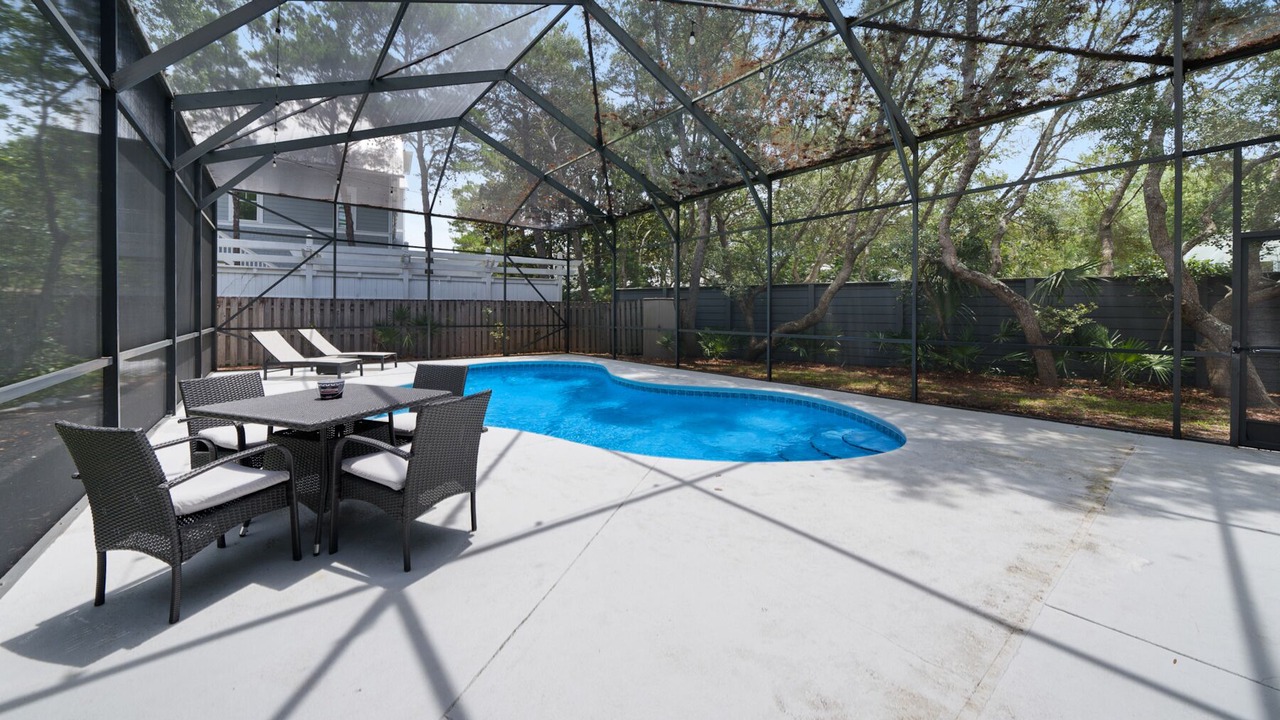 Photo of Outdoor in White's Gulfview