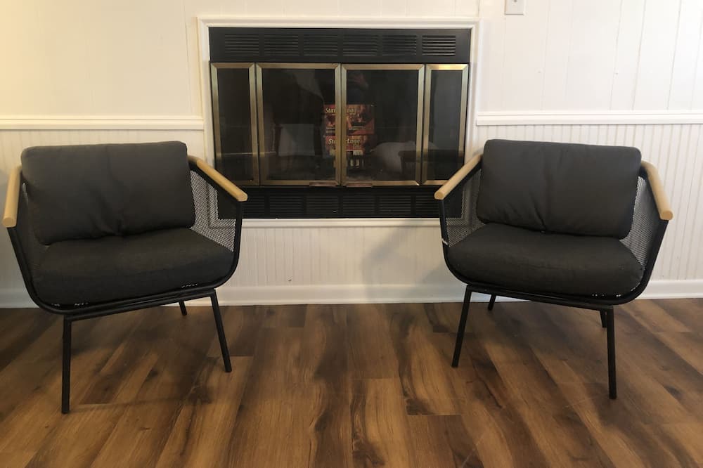 Photo of Livingroom in Downsville
