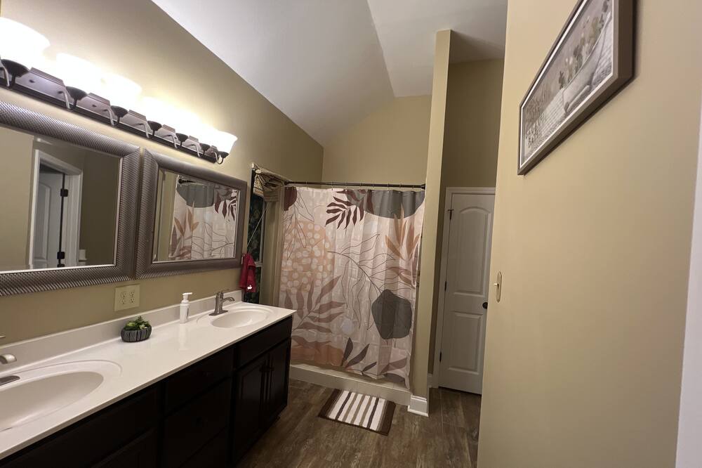 Photo of Bathroom in Milton