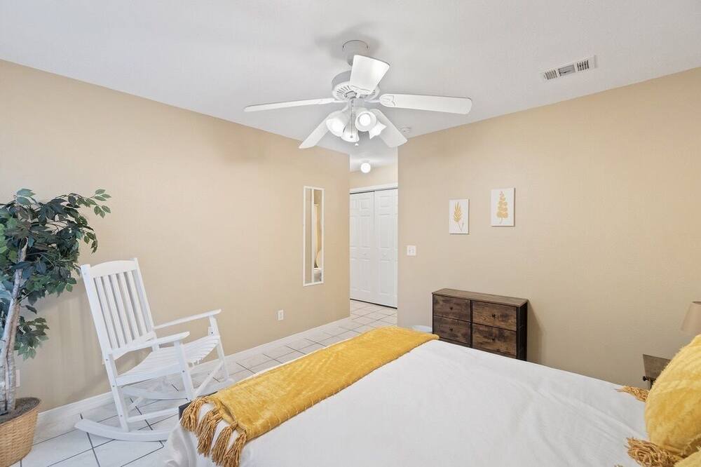 Photo of Bedroom in Ono Island