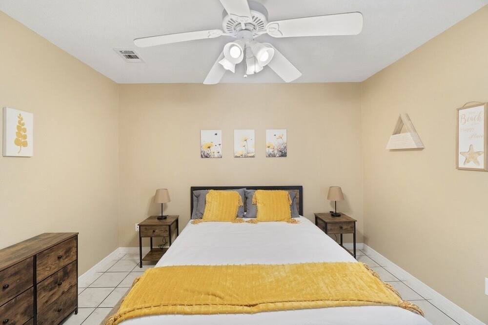 Photo of Bedroom in Ono Island