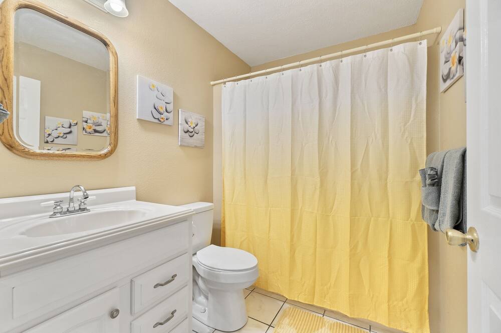 Photo of Bathroom in Ono Island