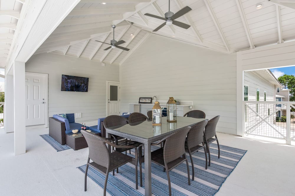 Photo of Kitchen in Village of Sugar Beach