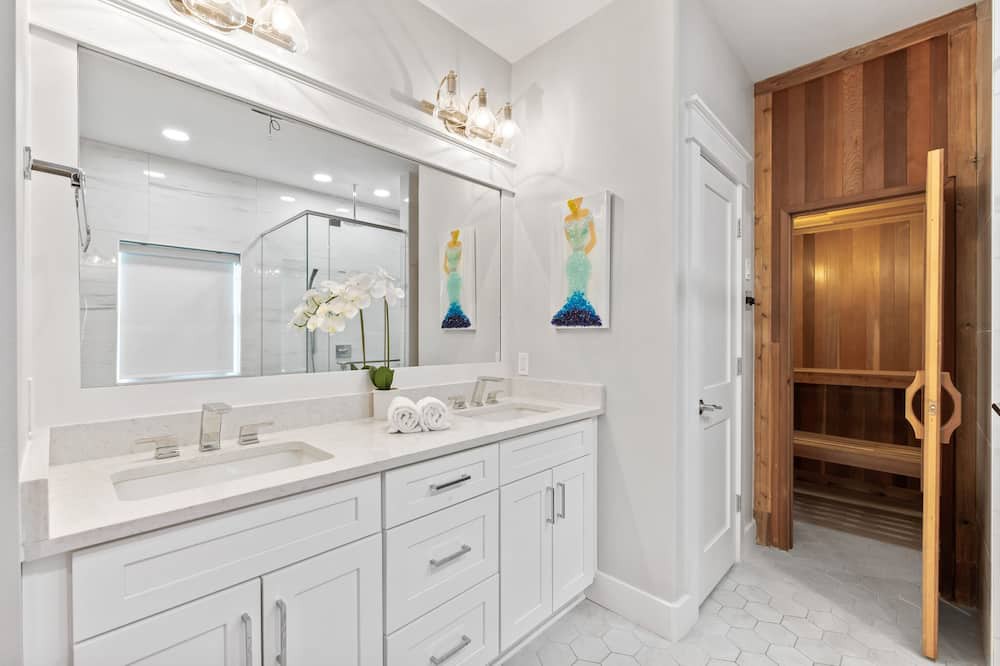 Photo of Bathroom in Village of Sugar Beach