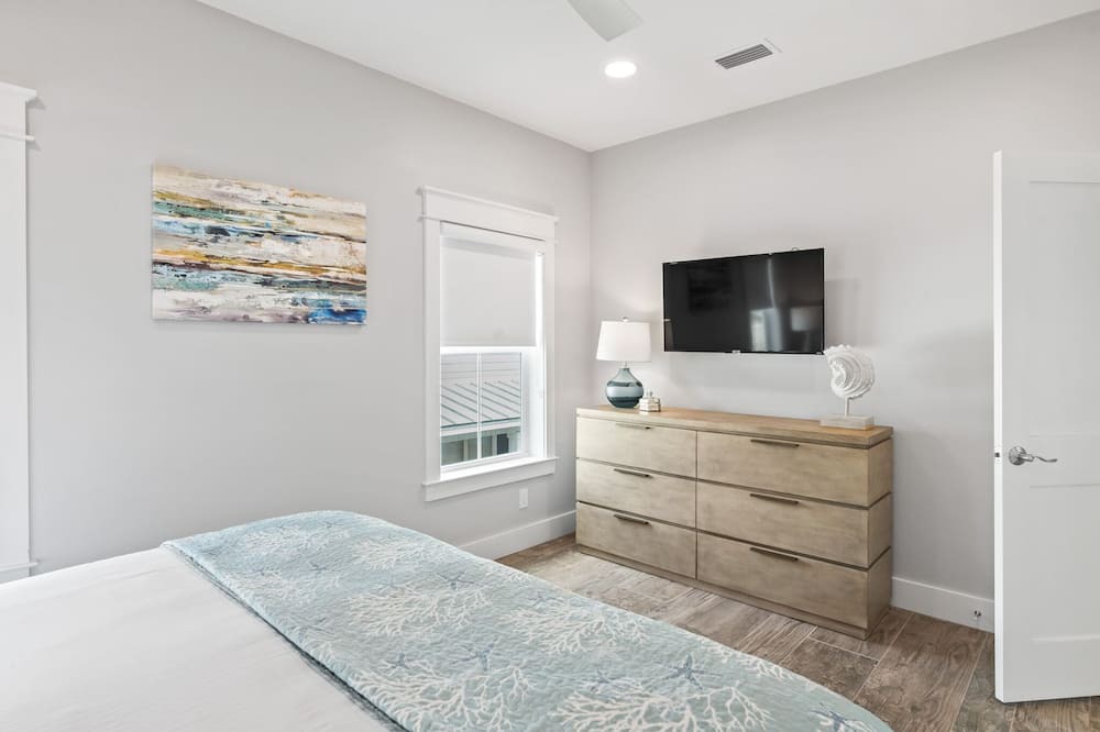 Photo of Bedroom in Village of Sugar Beach