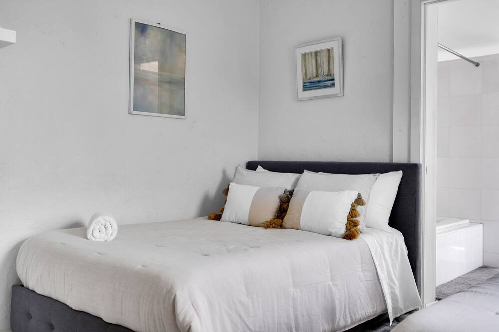 Photo of Bedroom in Seybold