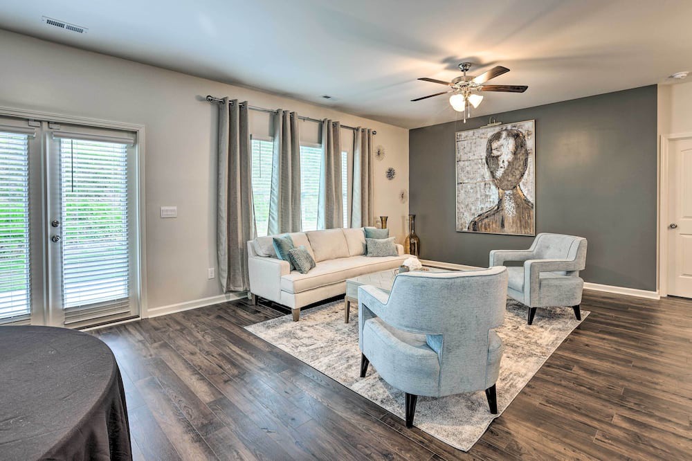 Photo of Livingroom in Gardendale
