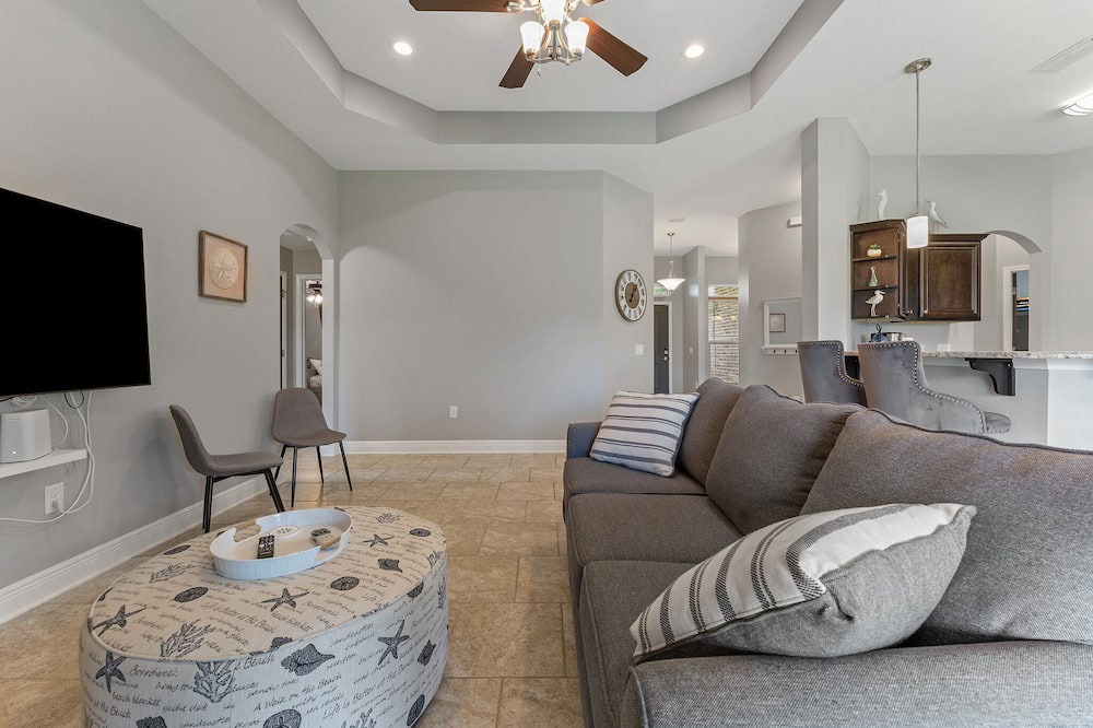 Photo of Livingroom in Gulf Breeze