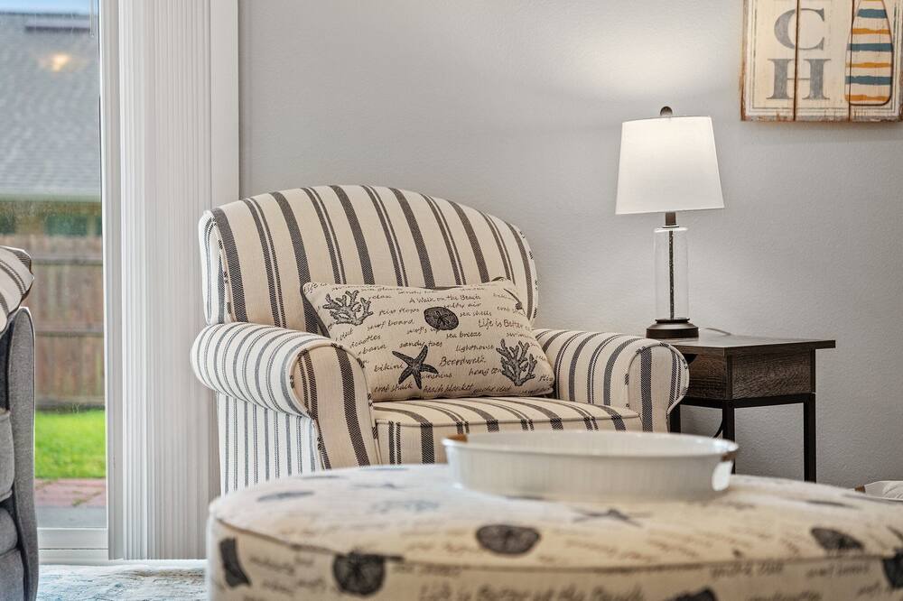 Photo of Livingroom in Gulf Breeze