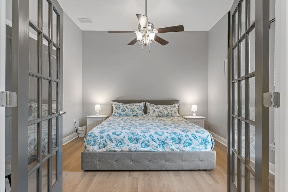 Photo of Bedroom in Gulf Breeze
