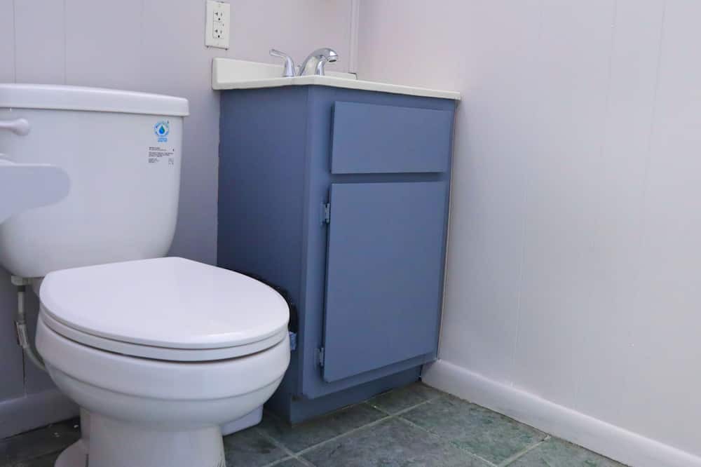 Photo of Bathroom in Thomas Drive