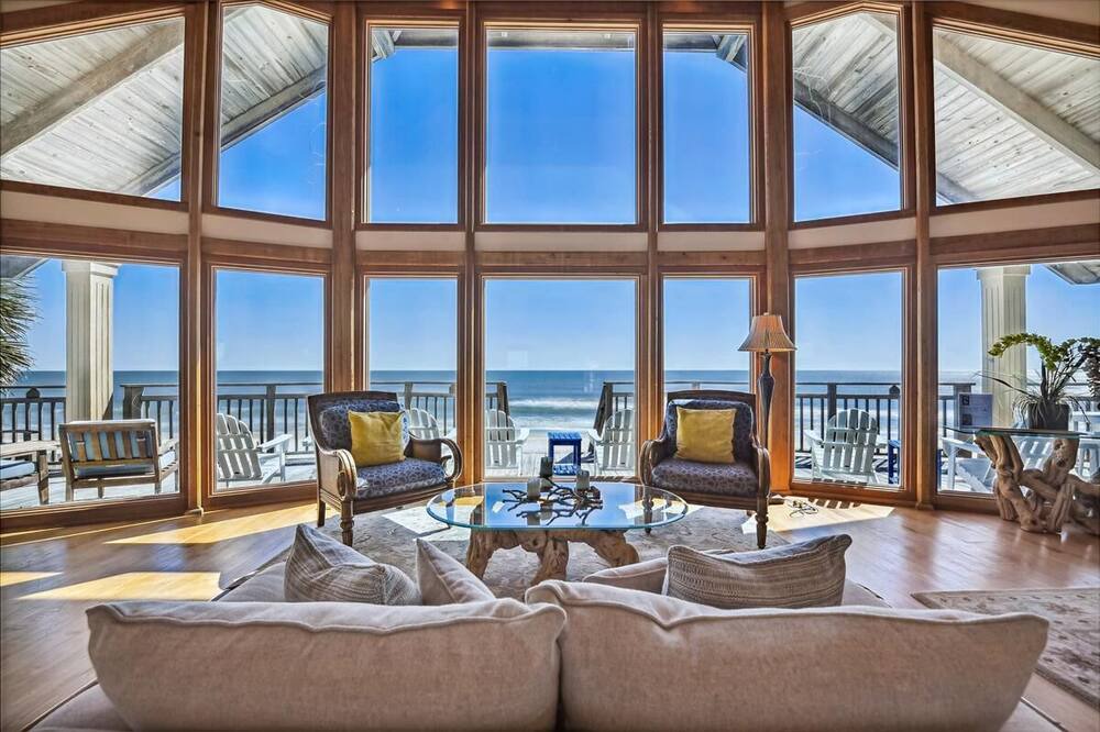 Photo of Livingroom in Treasure Beach Village
