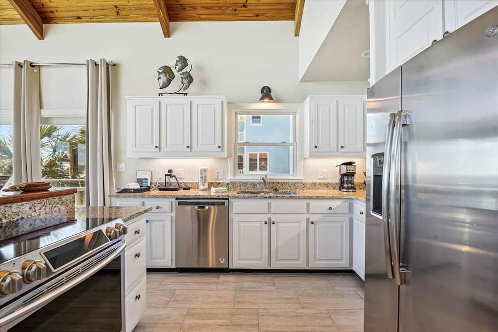 Photo of Kitchen in Treasure Beach Village