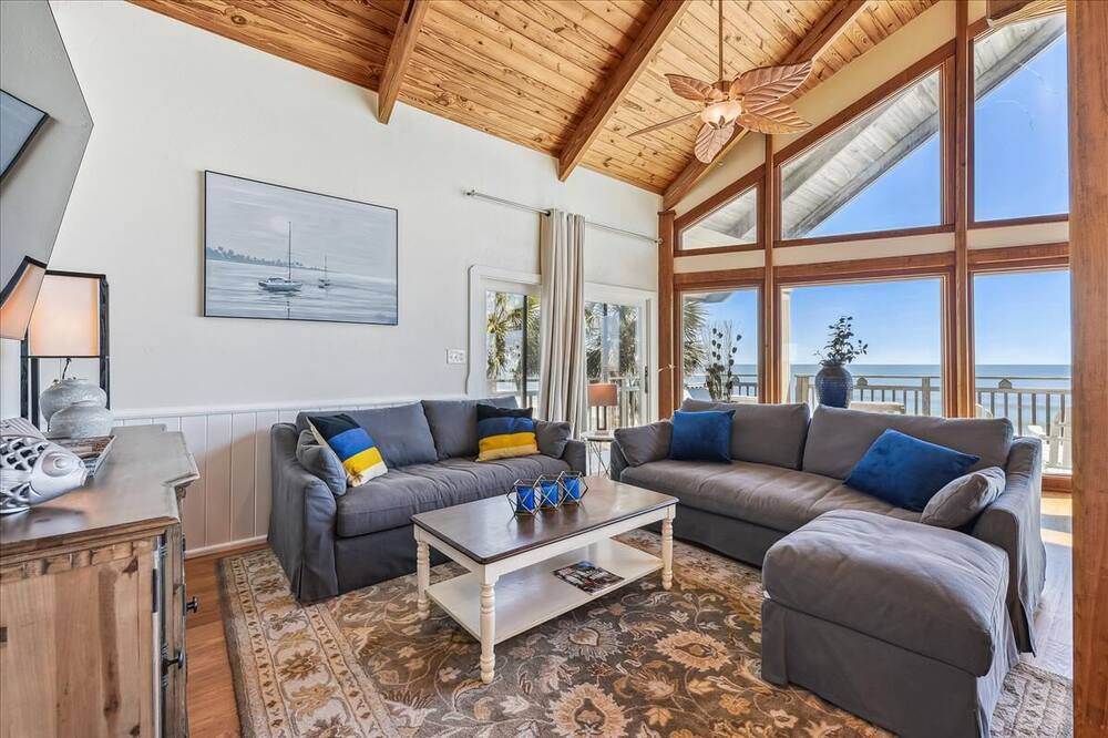 Photo of Livingroom in Treasure Beach Village