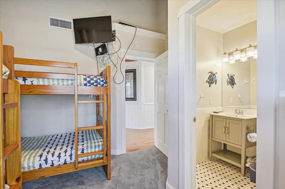 Photo of Bedroom in Treasure Beach Village