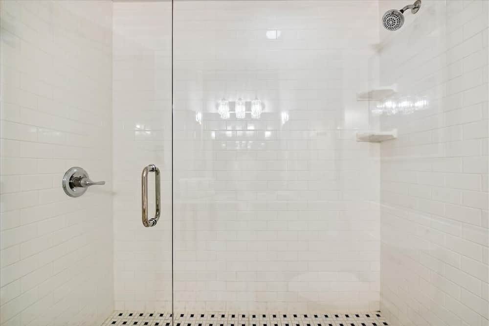 Photo of Bathroom in Treasure Beach Village