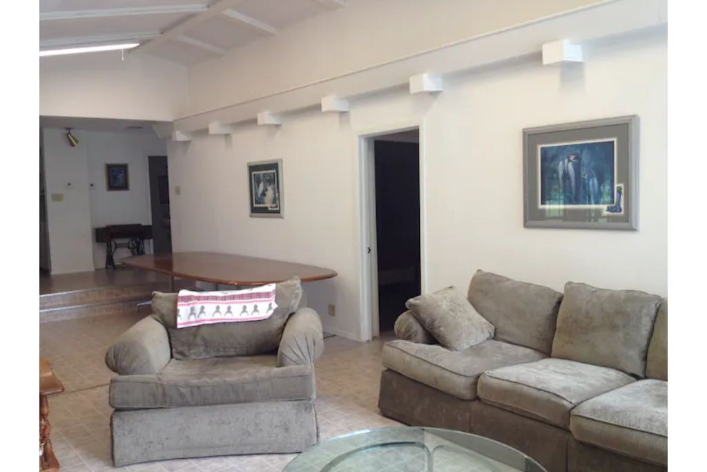 Photo of Livingroom in Emory