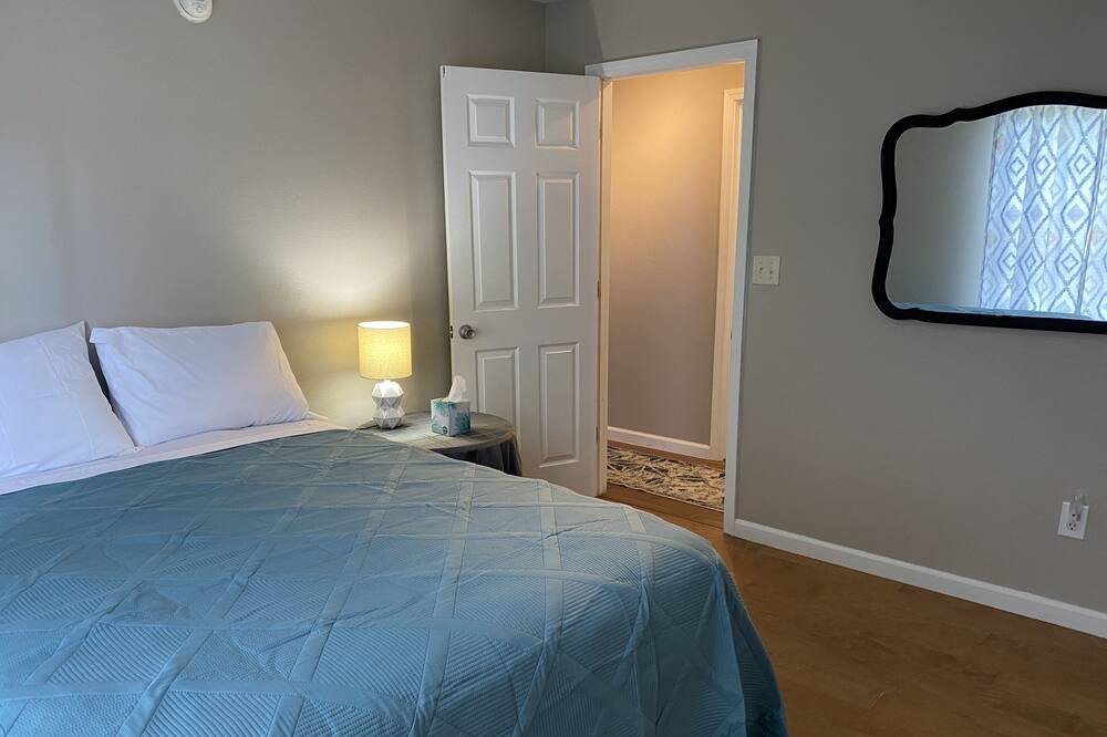 Photo of Bedroom in De Funiak Springs