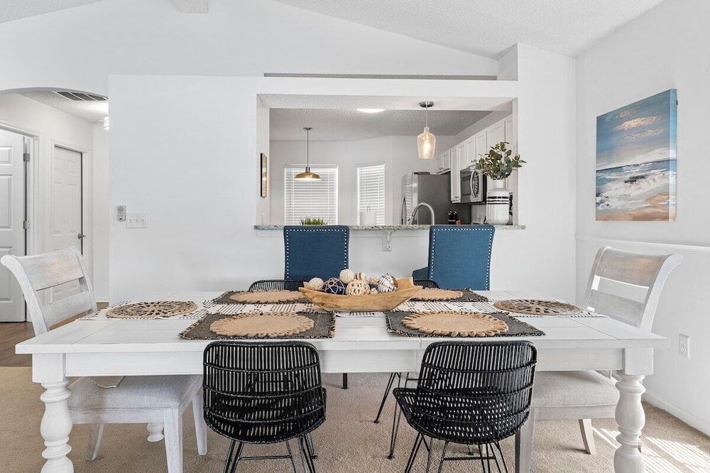 Photo of Kitchen in Sandalwood