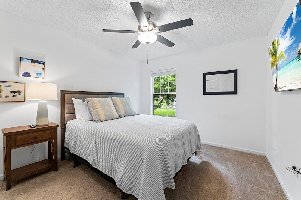 Photo of Bedroom in Sandalwood