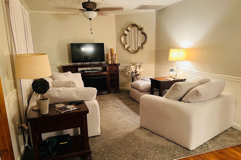 Photo of Livingroom in Houma