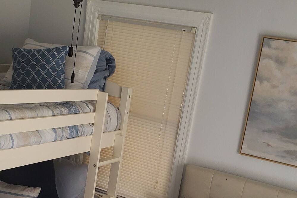 Photo of Bedroom in Biloxi